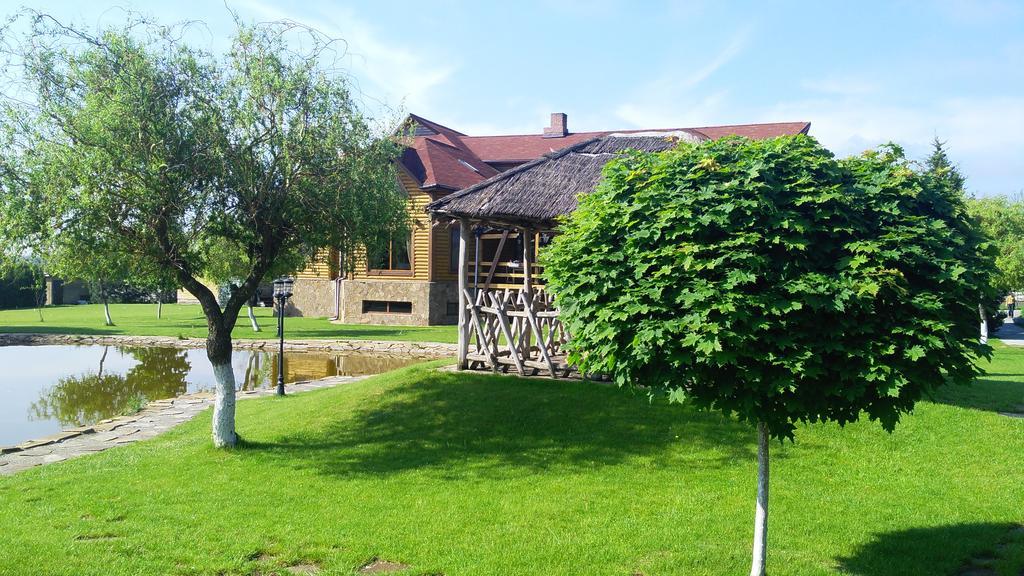 מלון Nyzhnya Khortytsya Panska Hata מראה חיצוני תמונה